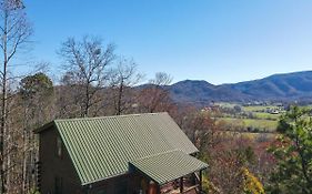 Gorgeous View. Hot Tub. Privacy. Fireplace. Pool & Fishing Access!