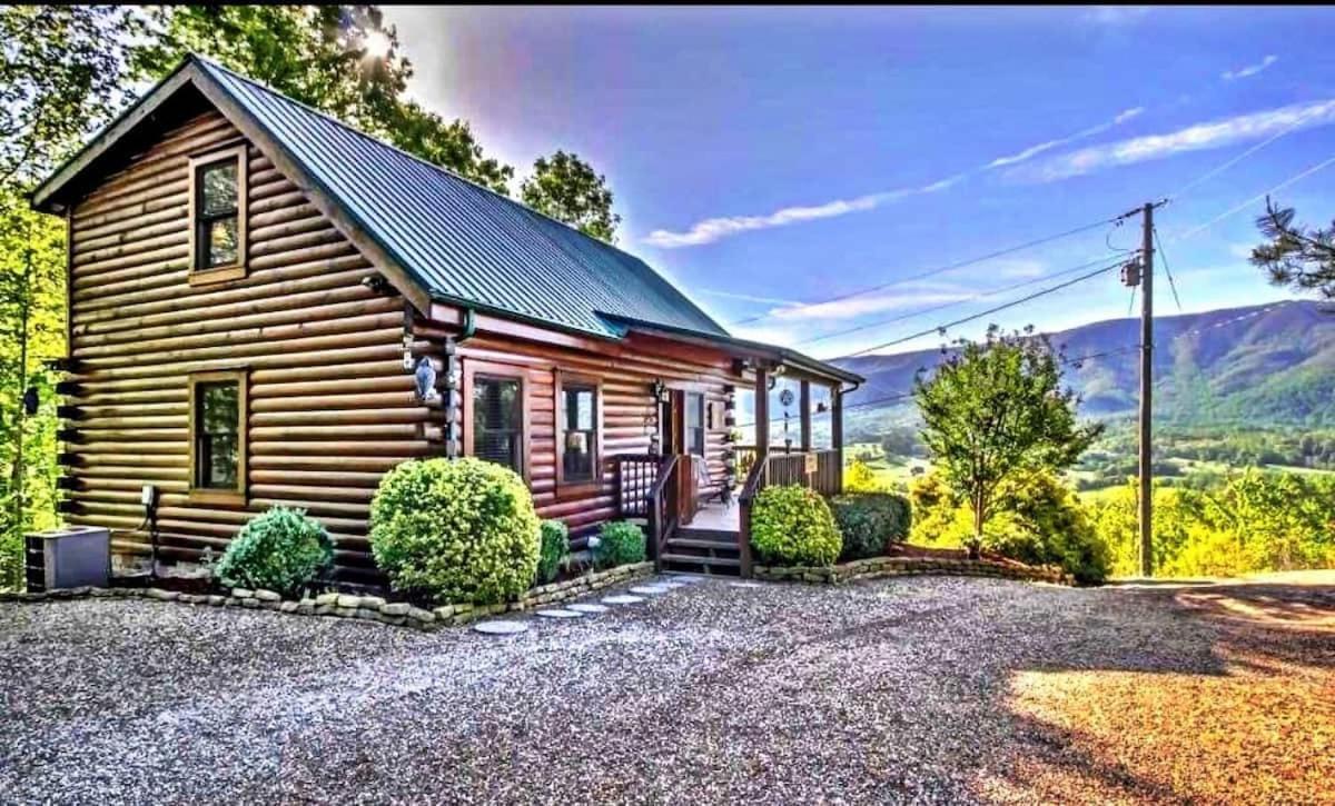Gorgeous View. Hot Tub. Privacy. Fireplace. Pool & Fishing Access! Sevierville Exterior photo
