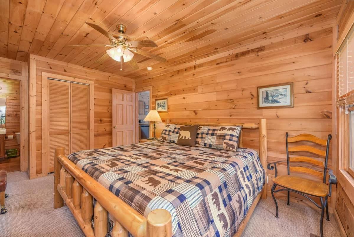 Gorgeous View. Hot Tub. Privacy. Fireplace. Pool & Fishing Access! Sevierville Exterior photo