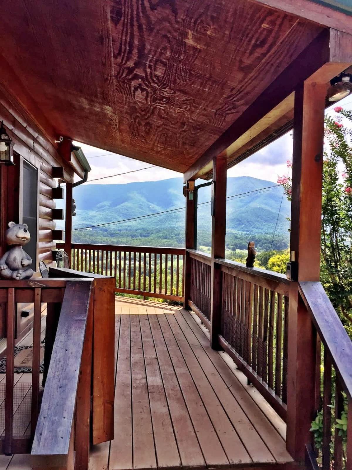 Gorgeous View. Hot Tub. Privacy. Fireplace. Pool & Fishing Access! Sevierville Exterior photo